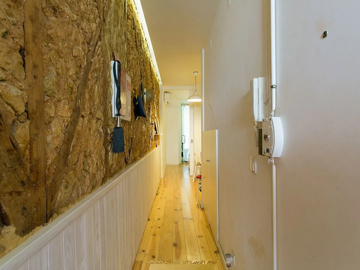 Joivy Inviting Flat Next To Bica Elevator Apartment Lisbon