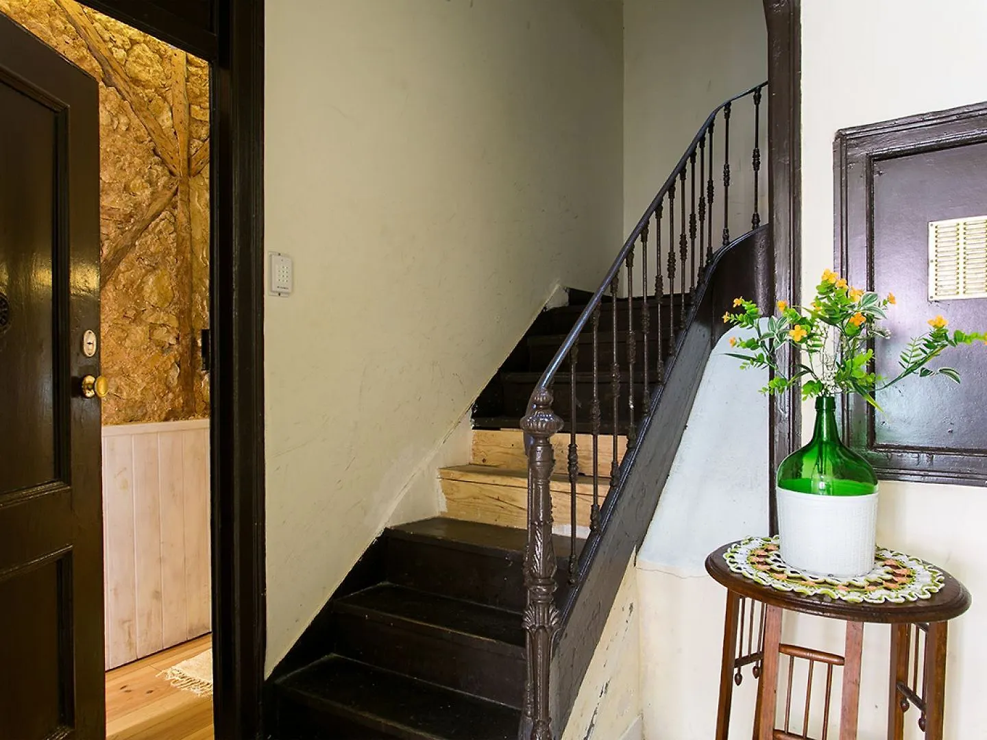 Joivy Inviting Flat Next To Bica Elevator Apartment Lisbon